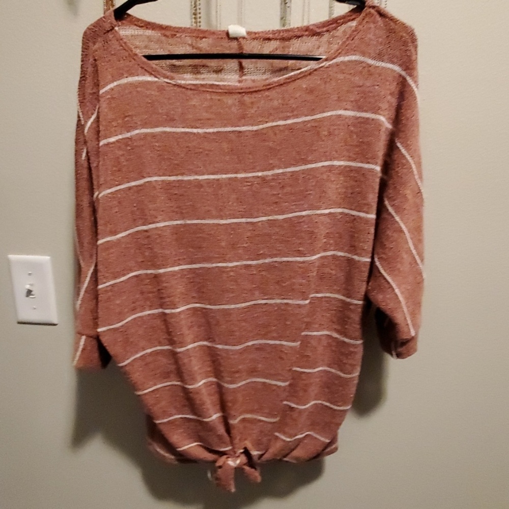 Knit flowy tie shirt
